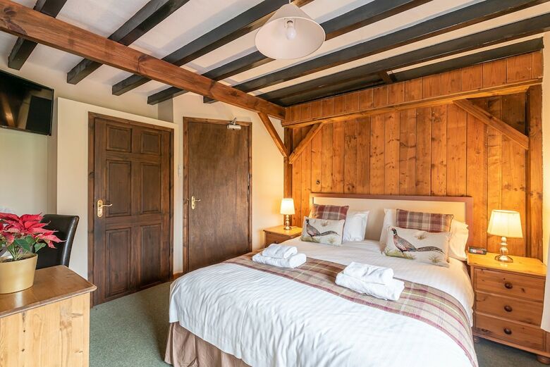 Hotel The Fox And Hounds