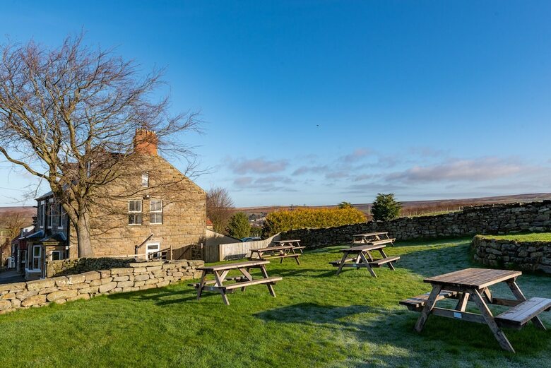 Hotel The Fox And Hounds
