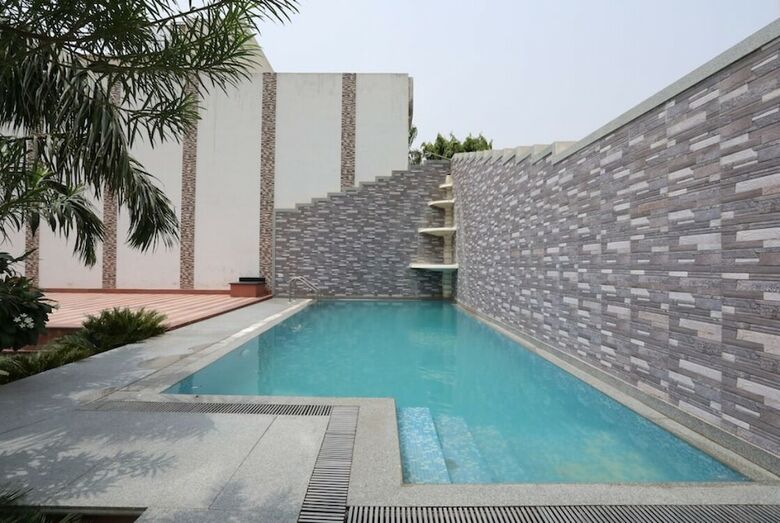 Marc Royal By Asapian Hotels