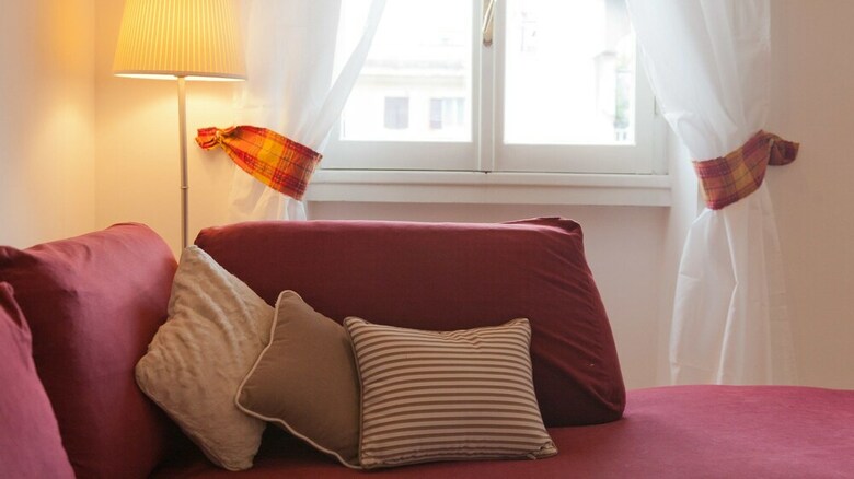 Rental In Rome Pateras Balcony Apartment