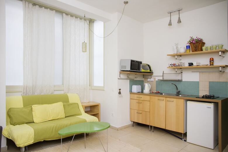 Kav Apartments-ichilov Zikhron Yaakov St