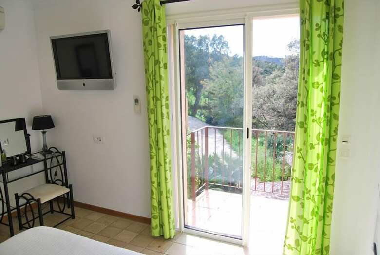 Bed & Breakfast Villa Nais