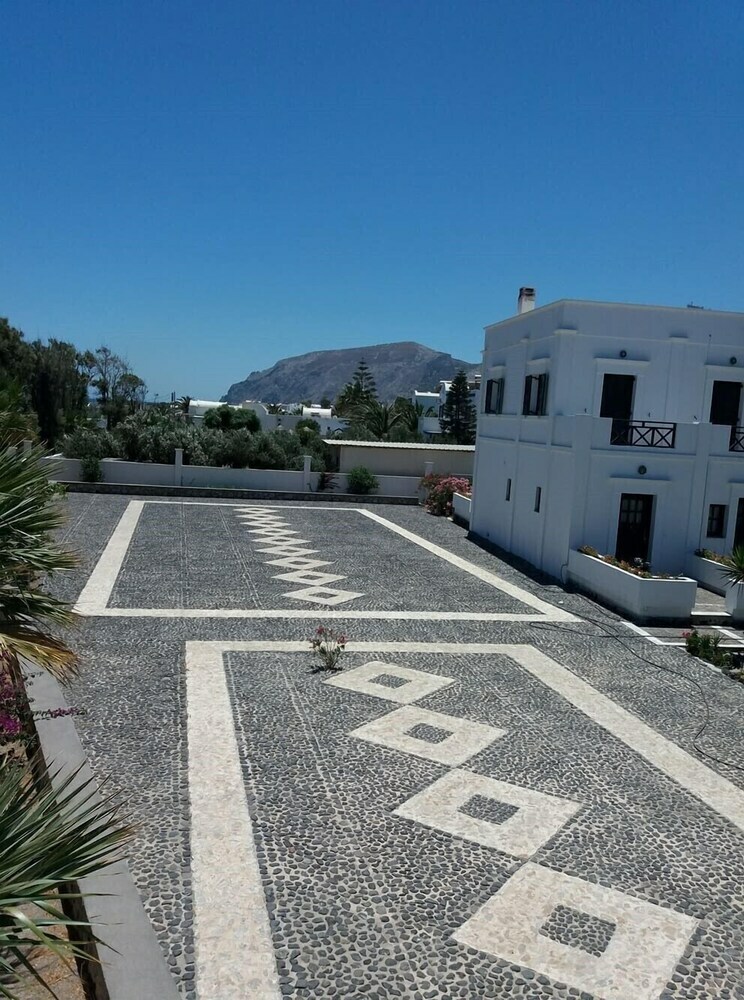 Hotel Cafe Greco Studios & Apartments