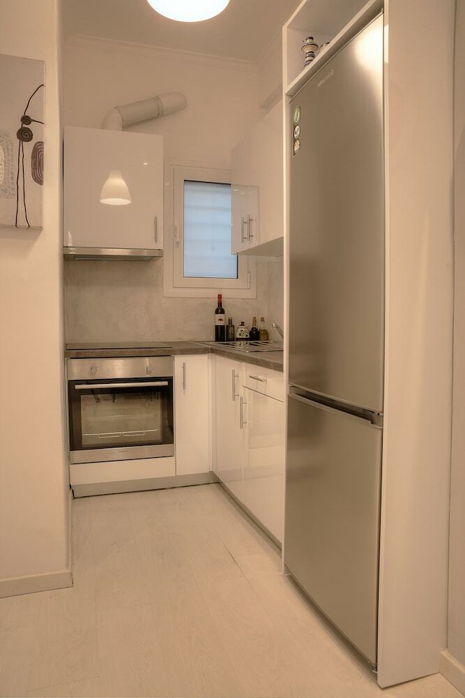 Cosy Apartment In Glyfada Center