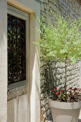 Hostal Domaine De L'isle Basse