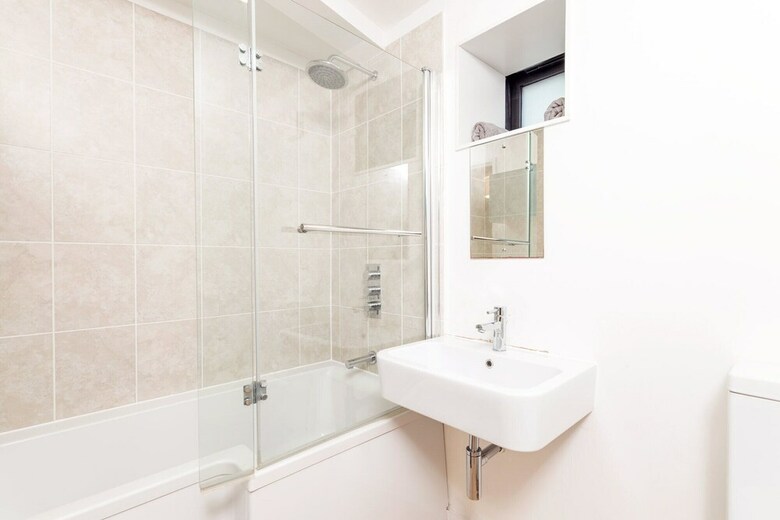 Apartamentos The Cliffside Chalet - Warm & Modern 3bdr Riverside Home