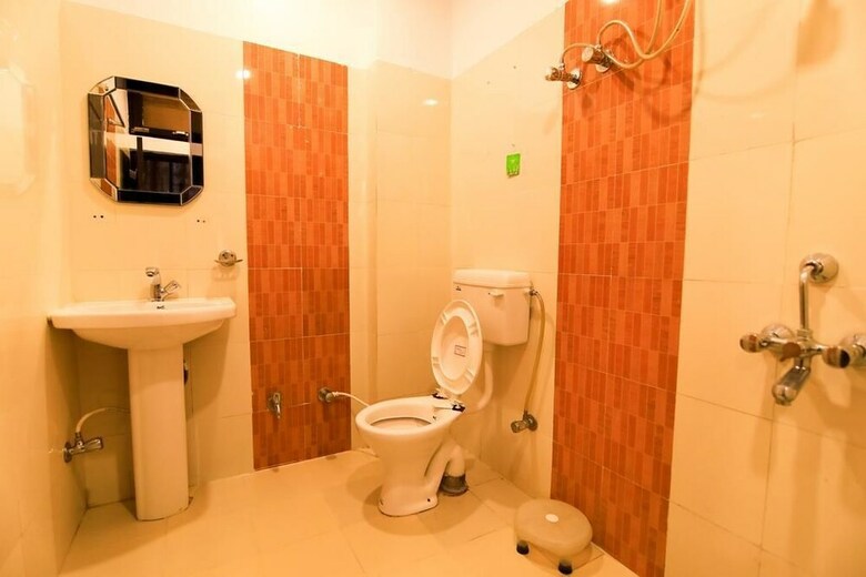 Hotel Shanti Residency
