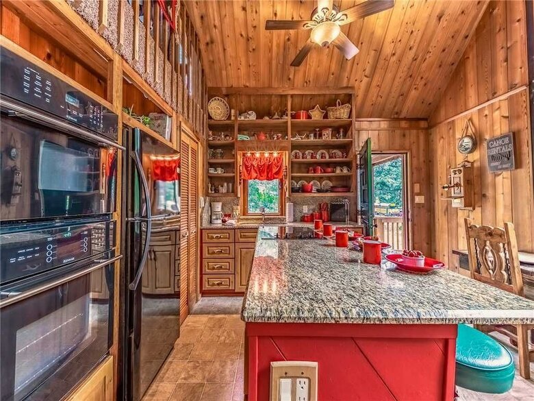 Paradise On The River - Three Bedroom Cabin