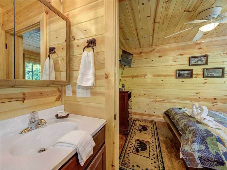 Knotty By Nature - Three Bedroom Cabin