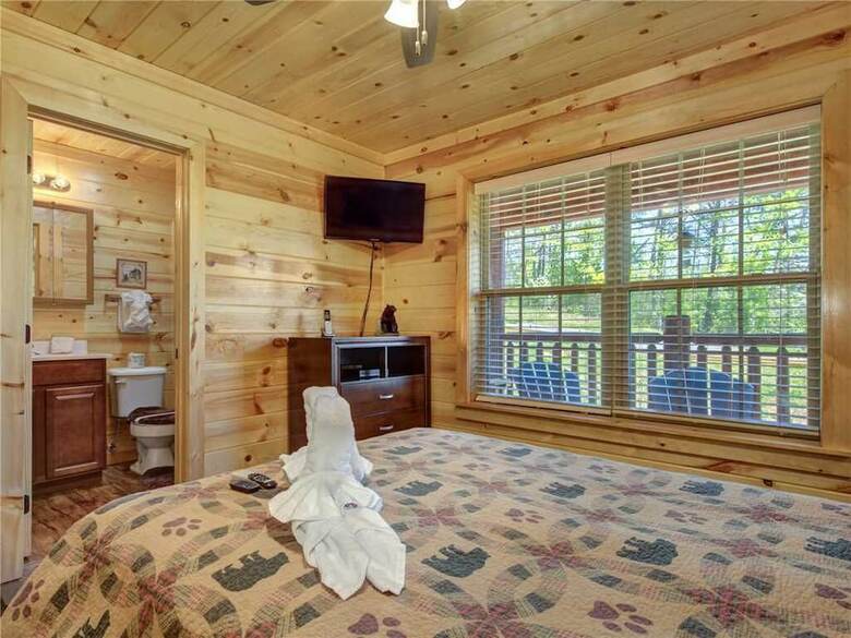 Knotty By Nature - Three Bedroom Cabin