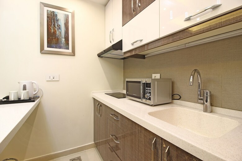 Aparthotel Palm Ville Suites