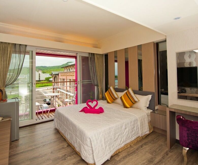 Bed & Breakfast Pin Chiao Hotel