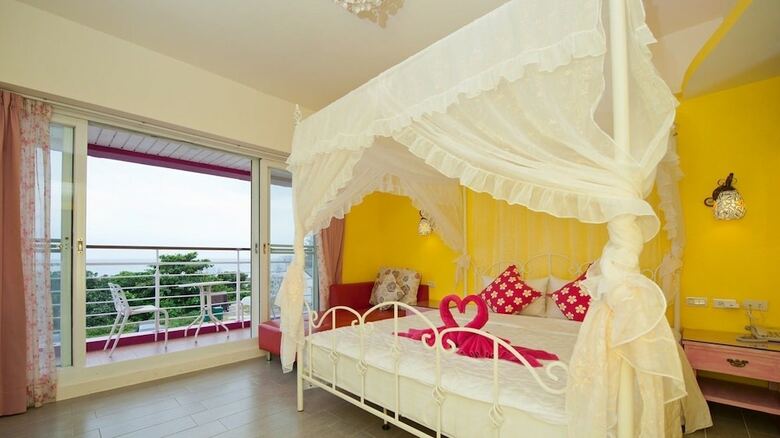 Bed & Breakfast Pin Chiao Hotel