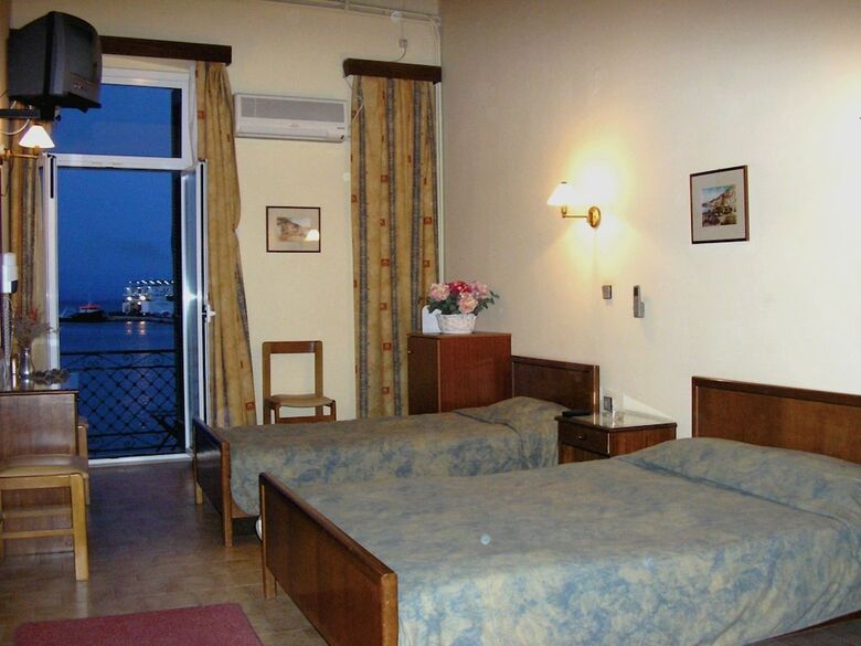 Gythion Hotel