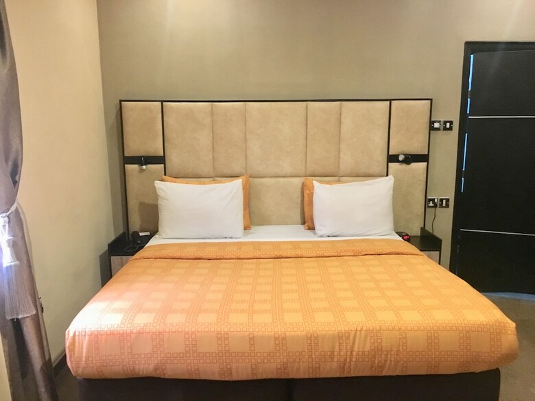 Elicris Hotel