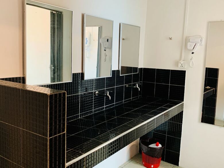 Spot On 89900 Jesselton Capsule Inn