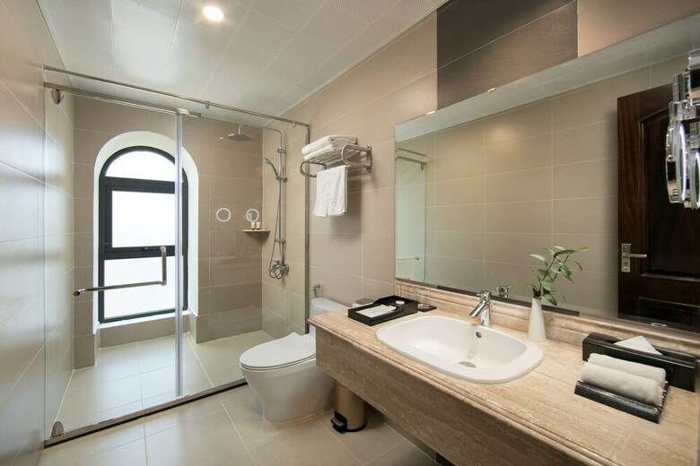 Halios Hotel Halong