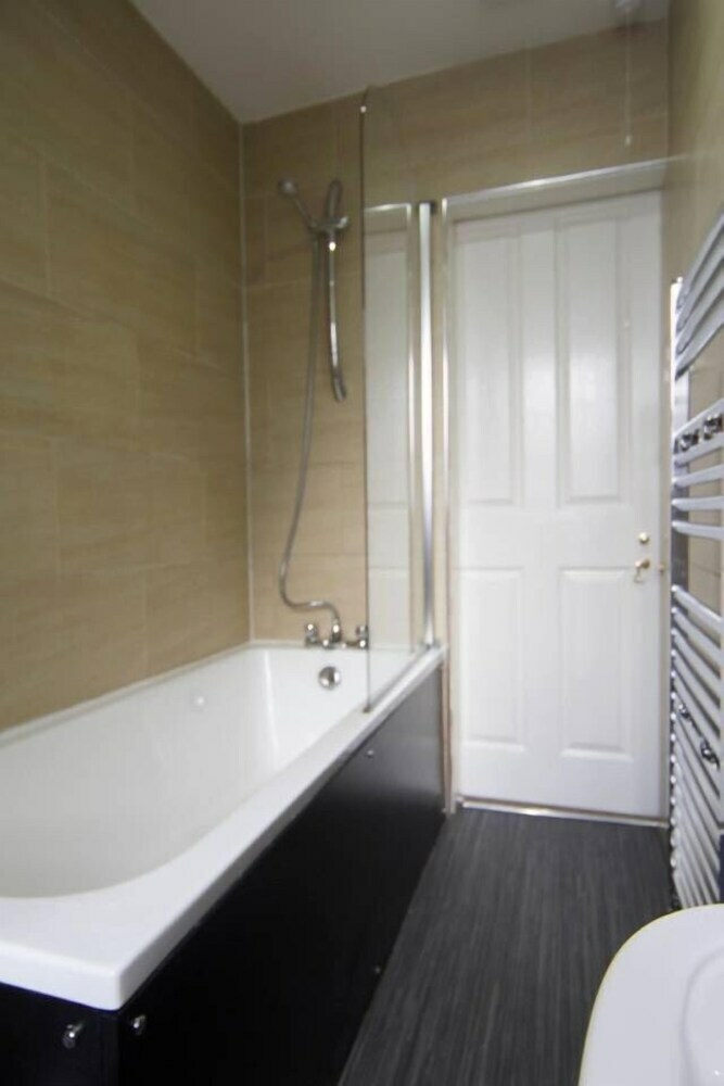 Perfect Location - Stylish 2bd Rose St Apartment