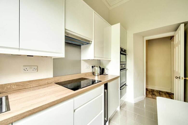 City Centre Georgian Maindoor 2bed/2bath Apartment