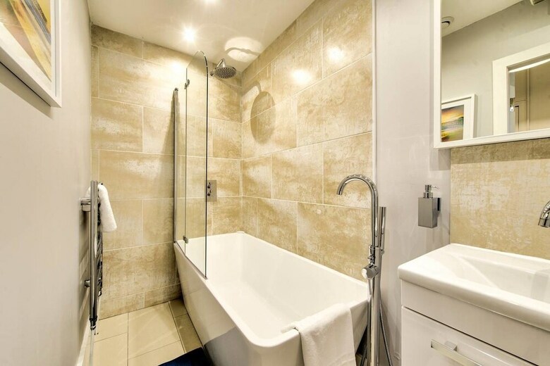 City Centre Georgian Maindoor 2bed/2bath Apartment