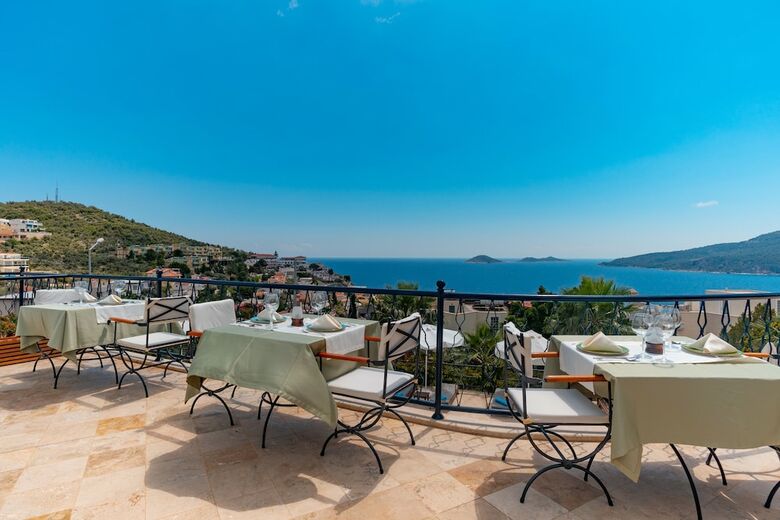 Merlot Boutique Hotel