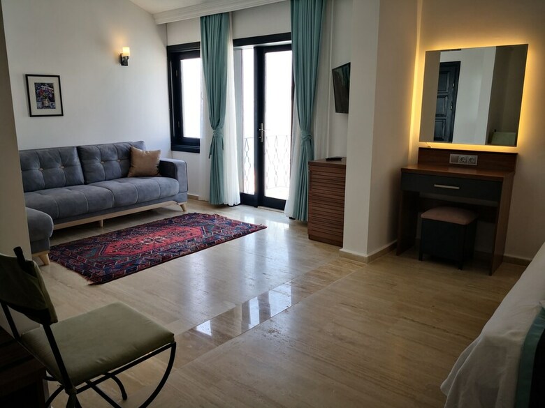 Merlot Boutique Hotel