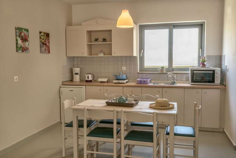 Aloe Apartments & Studios
