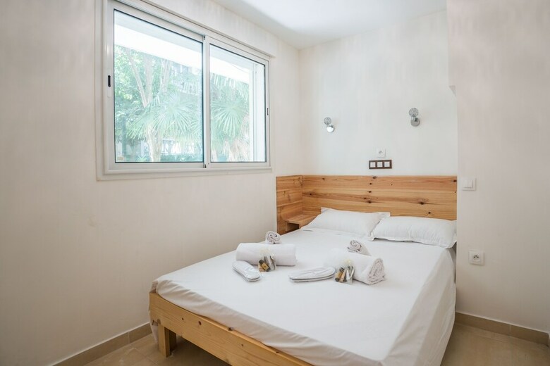 Apartamento 2 Bdrm Flat With 260m2 Garden-congress/beaches By Weekome