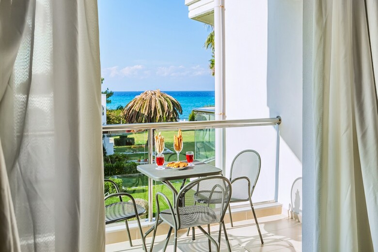 Elinotel Apolamare Hotel