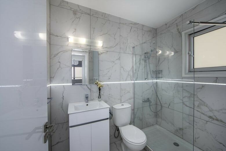 Apartamentos Larnaca Finikoudes Suite 405