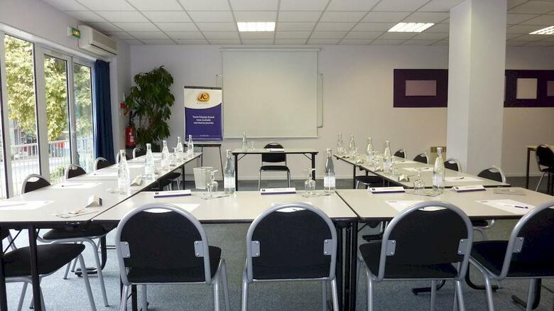 Kyriad Hotel Lyon Givors