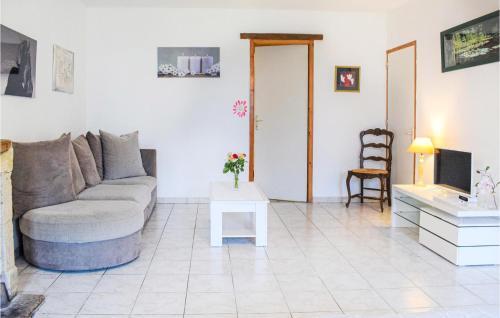 Holiday Home Cour Maqueron N-794