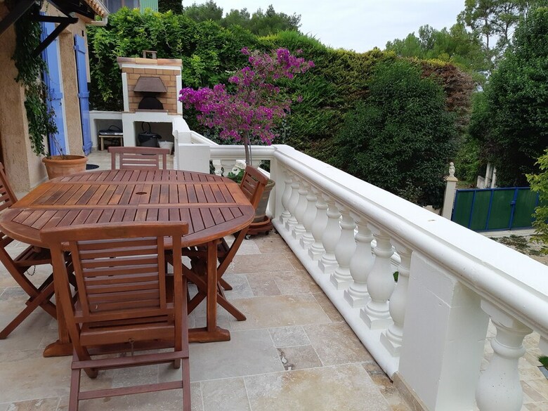 Villa La Licorne Piscine, Jacuzzi, Massages,tennis