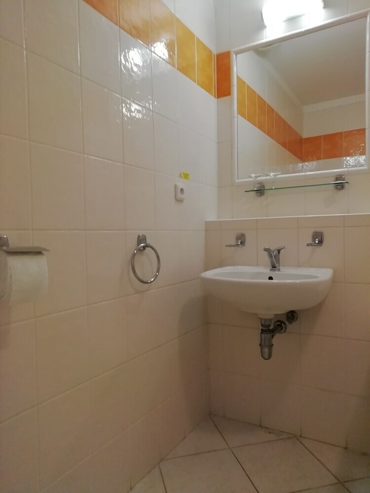 Hotel 28