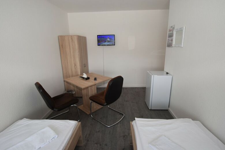 Hostal Messezimmer Ab Apartments