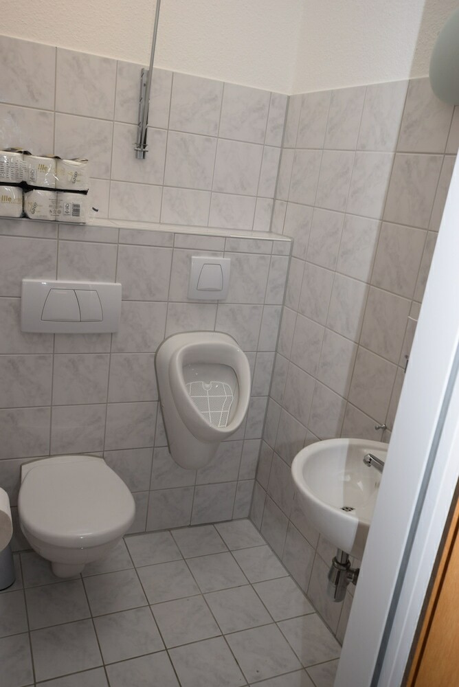 Hostal Messezimmer Ab Apartments