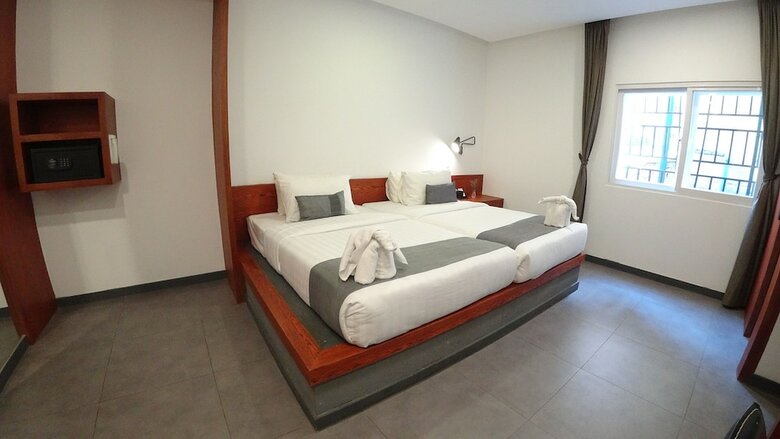 Aparthotel Hotel Records