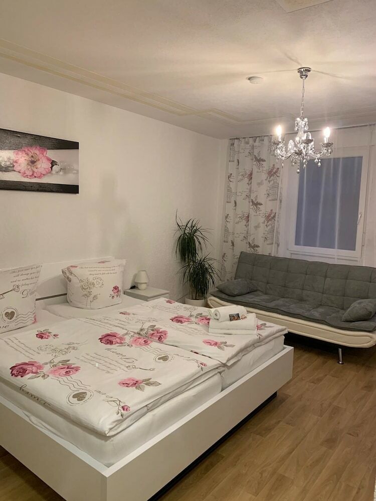 Pension Nathalie Leser