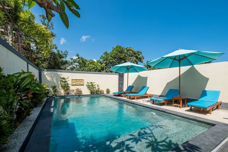 Hostal Oyo 915 Villa Sari
