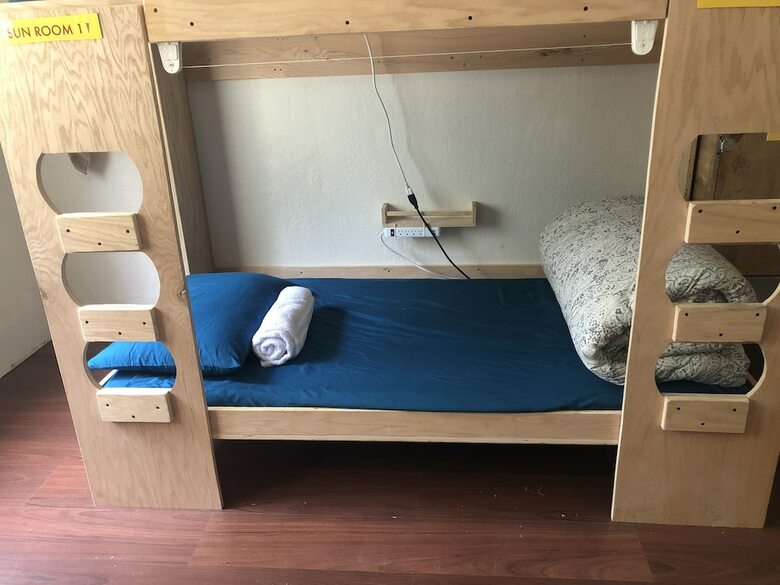 Hostal Whole Family - Wholeville