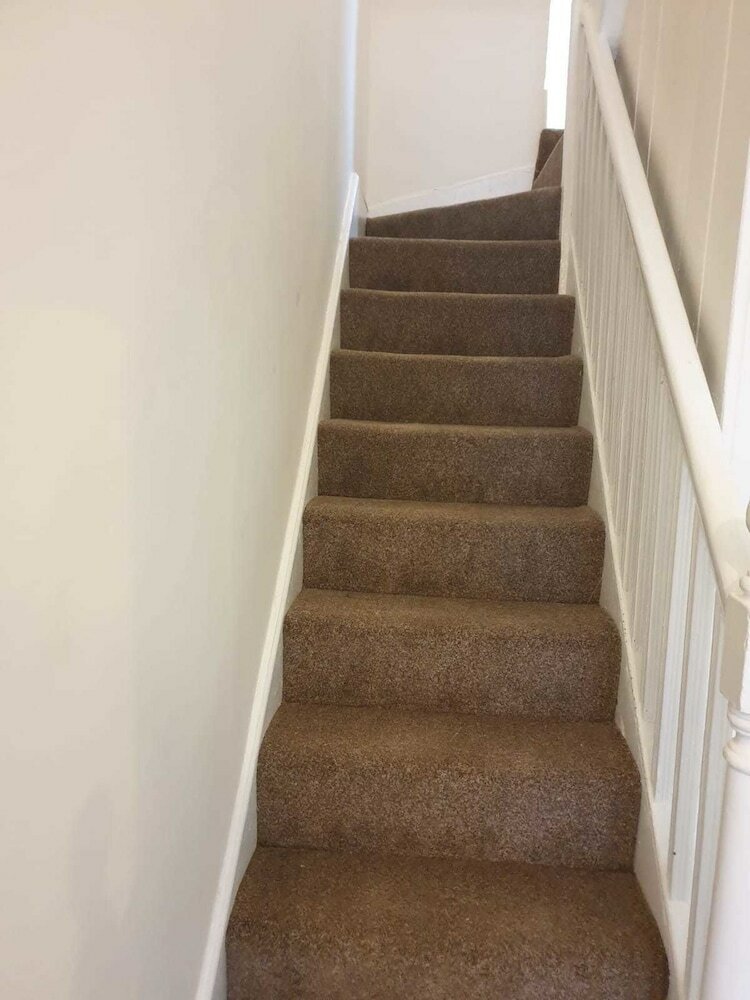 Newly Refurbished 3 Bed House Near City
