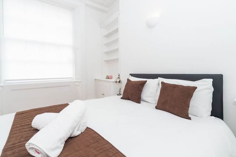 Pml Apartments Montpelier Street