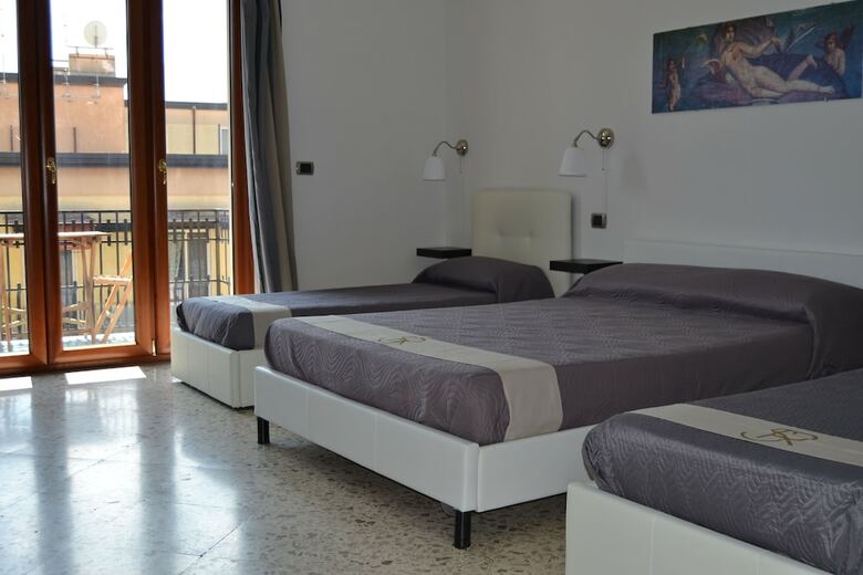 Bed & Breakfast Sanctuary Rooms