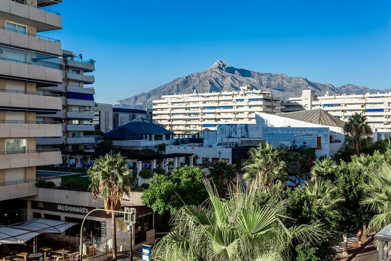 Apartamentos By Riva - Luxurious, Exclusive 2bed Apt Inside Puerto Banus