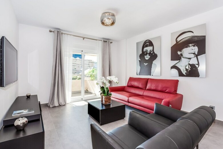 Apartamentos By Riva - Luxurious, Exclusive 2bed Apt Inside Puerto Banus