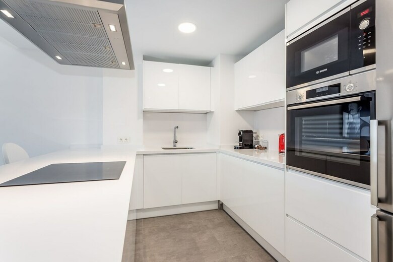 Apartamentos By Riva - Luxurious, Exclusive 2bed Apt Inside Puerto Banus