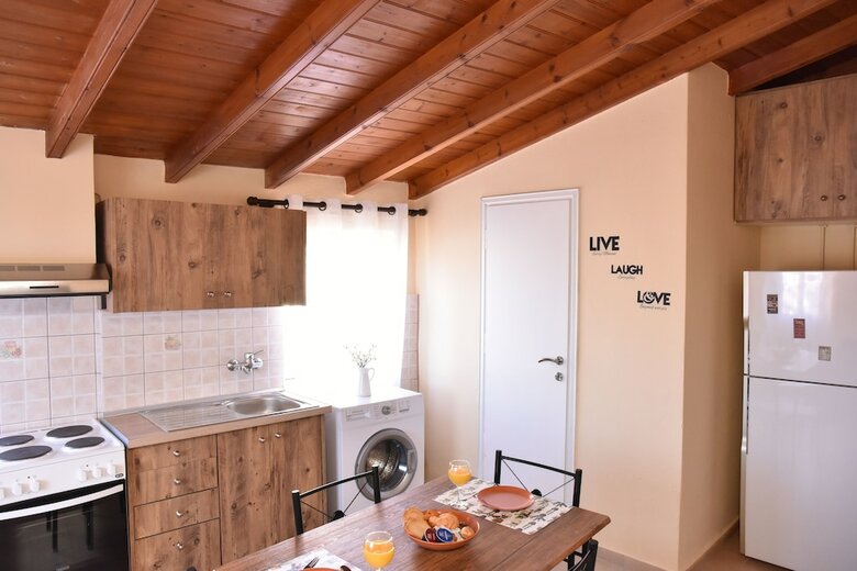 Marialena Apartment