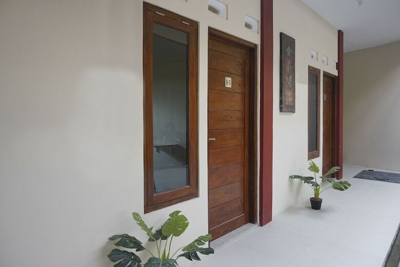 Hotel Oyo 895 Mahameru Residence