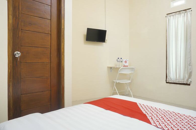 Hotel Oyo 895 Mahameru Residence