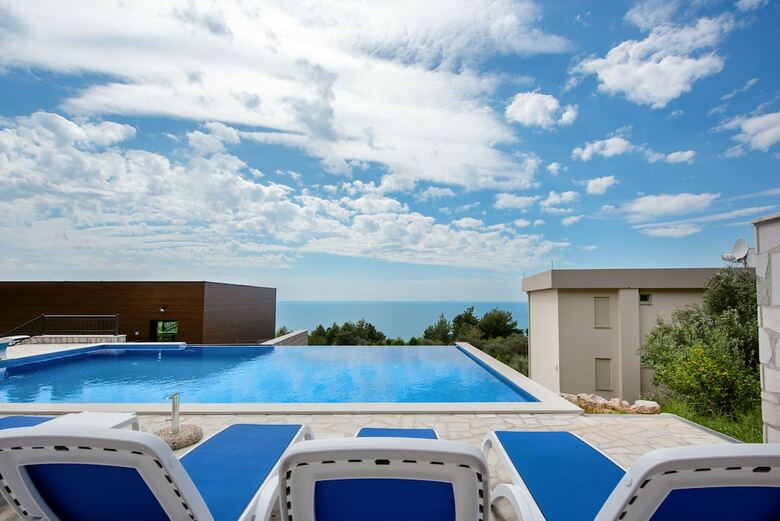 Adria Lux Apartments Sveti Stefan